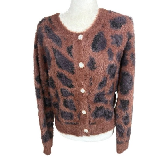 Threaded Leaf Cardigan Womens Size M Brown Leopard Print Fuzzy Cozy Sweater New - Picture 3 of 16